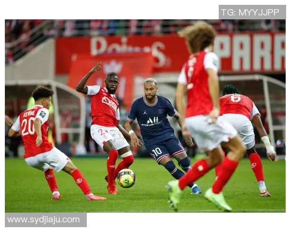 朗斯两比一力克昂热，时隔31年重返法甲榜首！